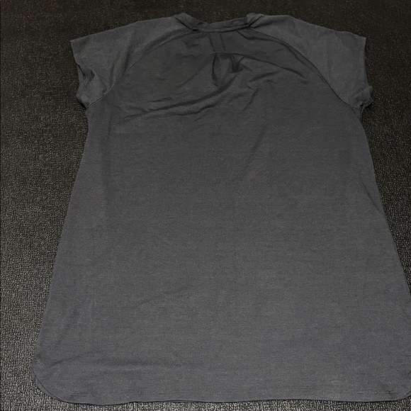 Reebok Charcoal Short Sleeve Tee size XL - Picture 6 of 7